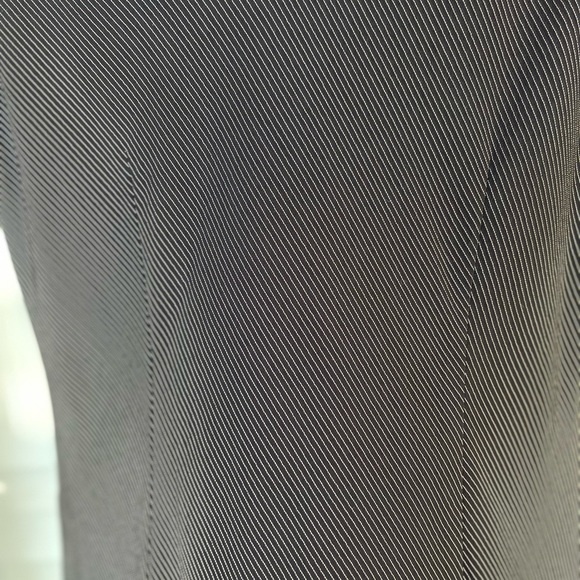 Ann Taylor striped black & white sleeveless dress used size 10 polyester - Picture 4 of 5